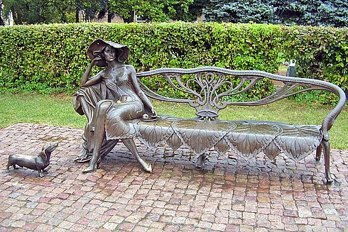 122579474раменское дама с собачкой.jpg